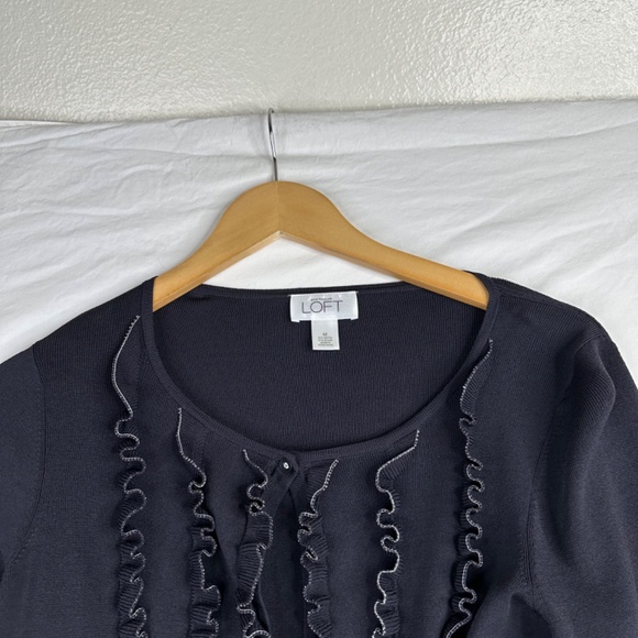 LOFT Ann Taylor Black Tan Trim Cardigan Sweater Ruffle Size Medium - Picture 3 of 7